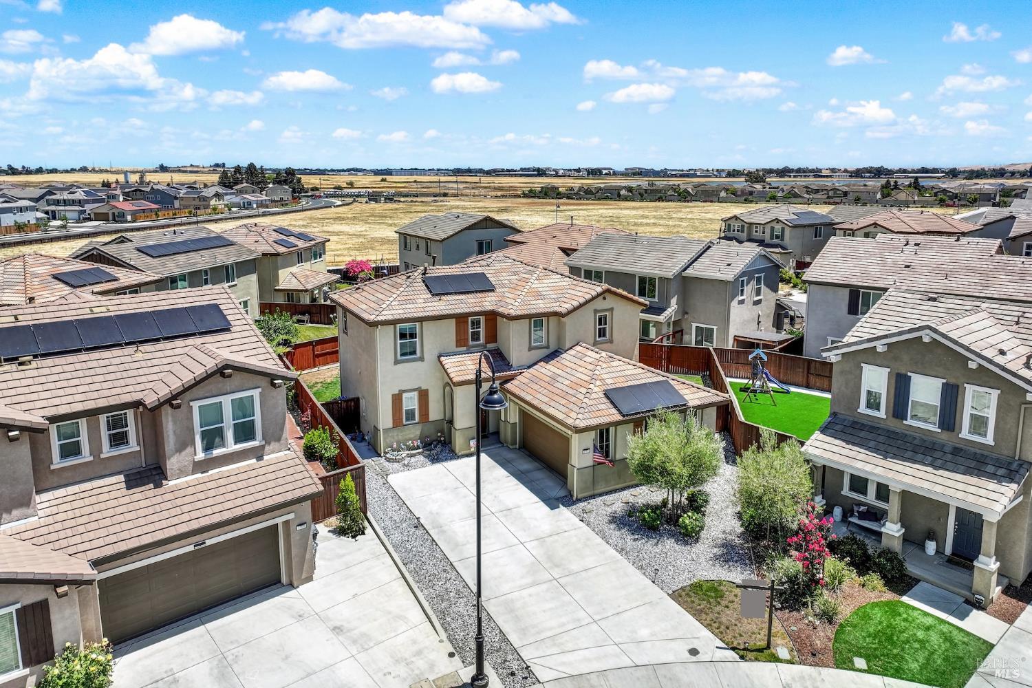 Detail Gallery Image 10 of 55 For 1511 Snowdrop Ct, Fairfield,  CA 94533 - 4 Beds | 2/1 Baths