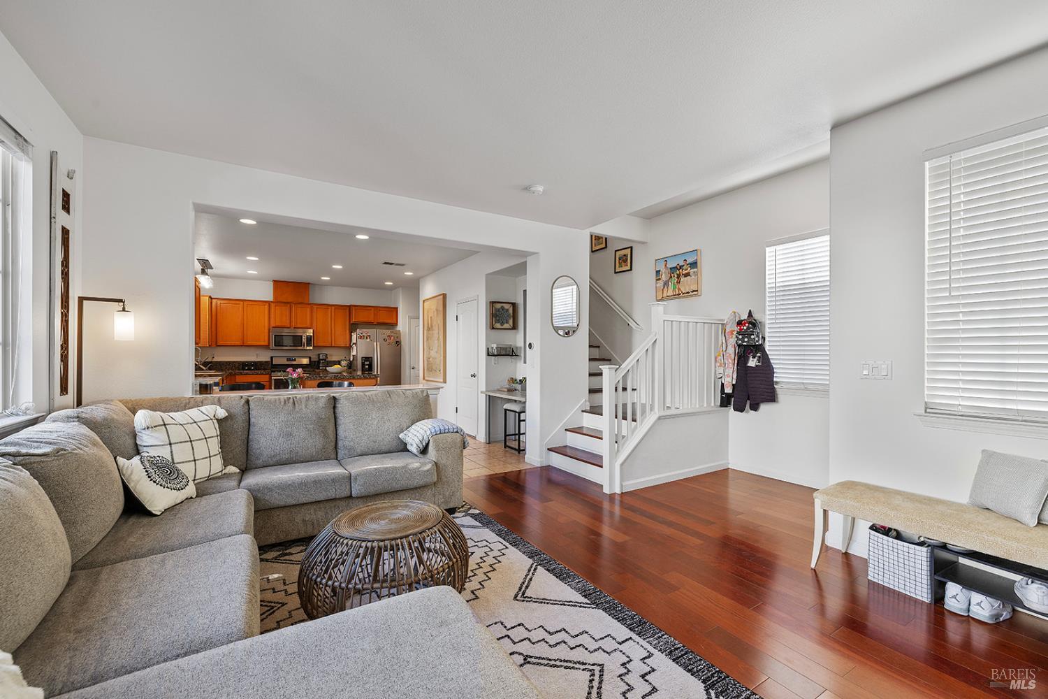 Detail Gallery Image 5 of 74 For 2350 Andre Ln, Santa Rosa,  CA 95403 - 4 Beds | 2/1 Baths