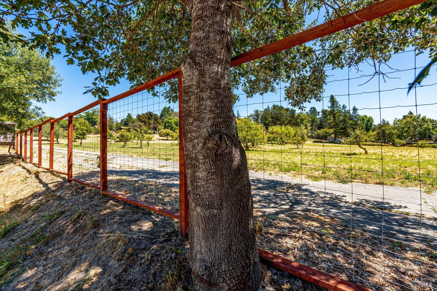 Detail Gallery Image 48 of 57 For 207 May Ct, Sebastopol,  CA 95472 - 4 Beds | 2 Baths