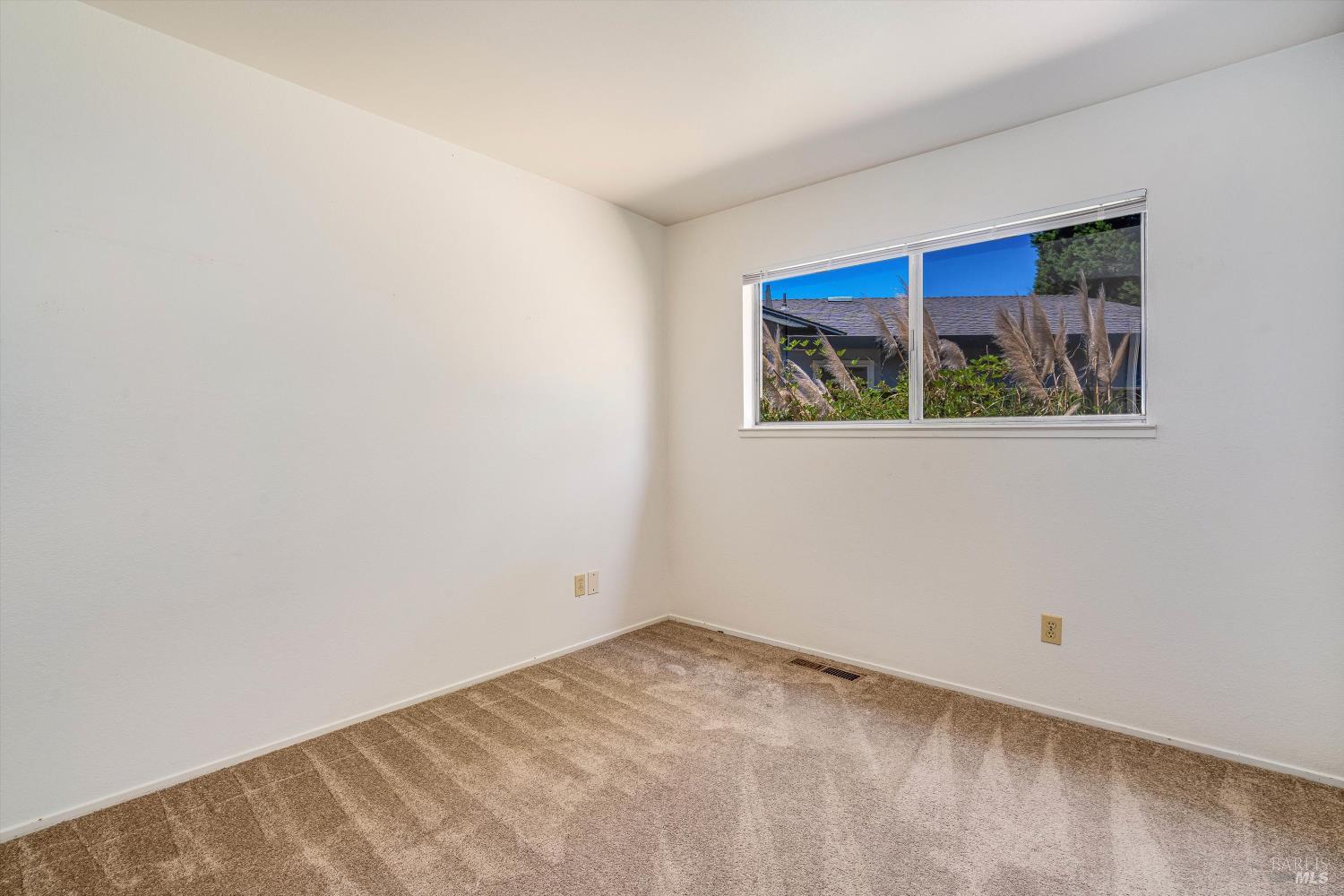 Detail Gallery Image 28 of 57 For 207 May Ct, Sebastopol,  CA 95472 - 4 Beds | 2 Baths