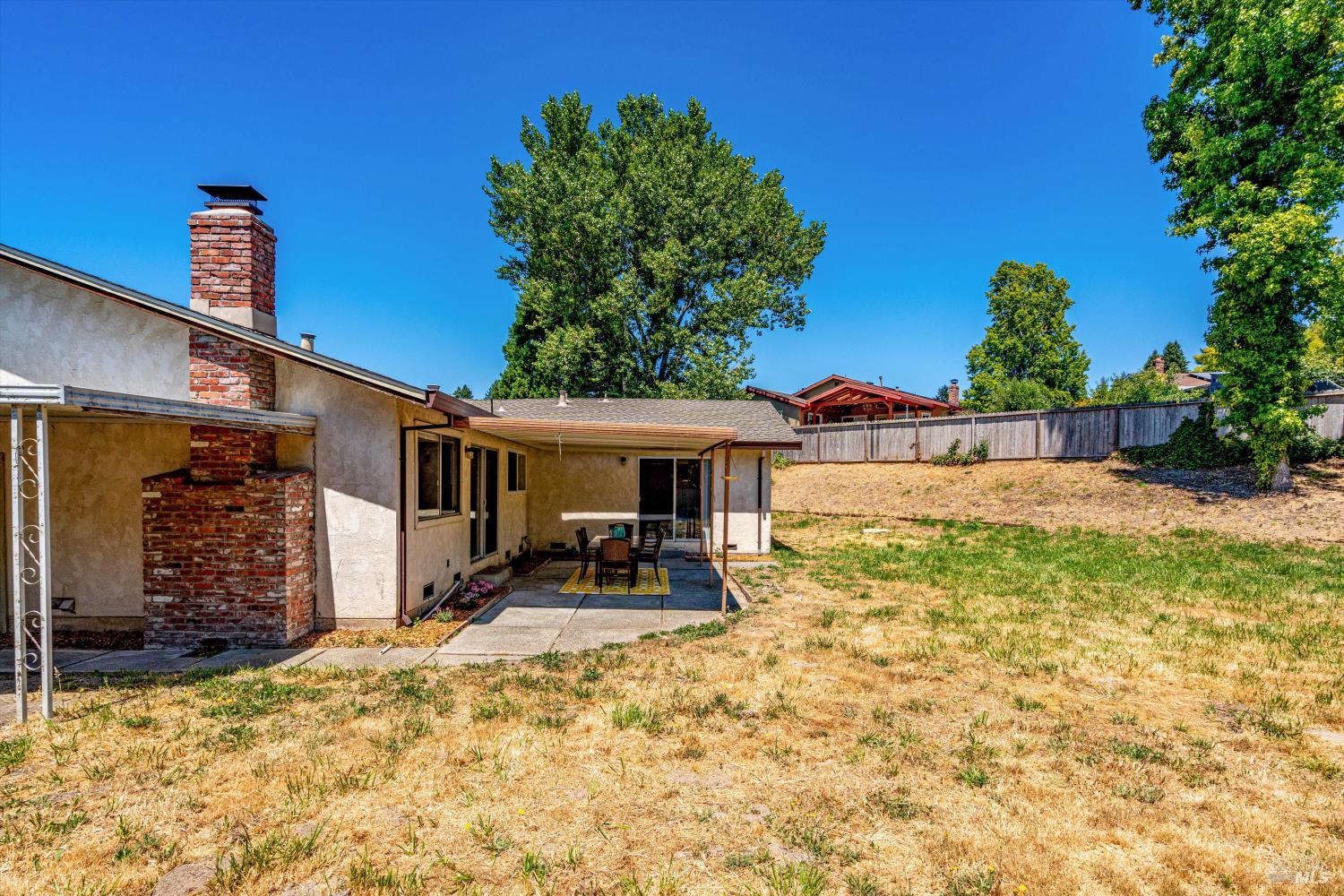 Detail Gallery Image 42 of 57 For 207 May Ct, Sebastopol,  CA 95472 - 4 Beds | 2 Baths