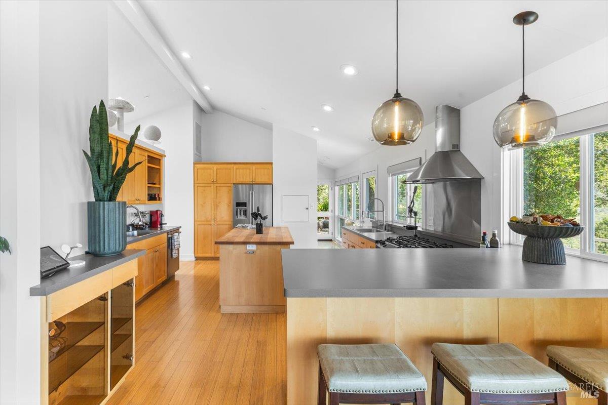 Detail Gallery Image 12 of 58 For 1831 Madrone Ave, Healdsburg,  CA 95448 - 3 Beds | 2/1 Baths