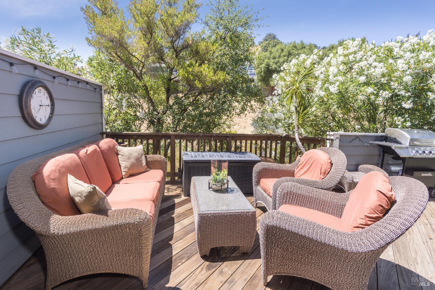Detail Gallery Image 10 of 19 For 119 Gable Ct, San Rafael,  CA 94903 - 3 Beds | 2/1 Baths