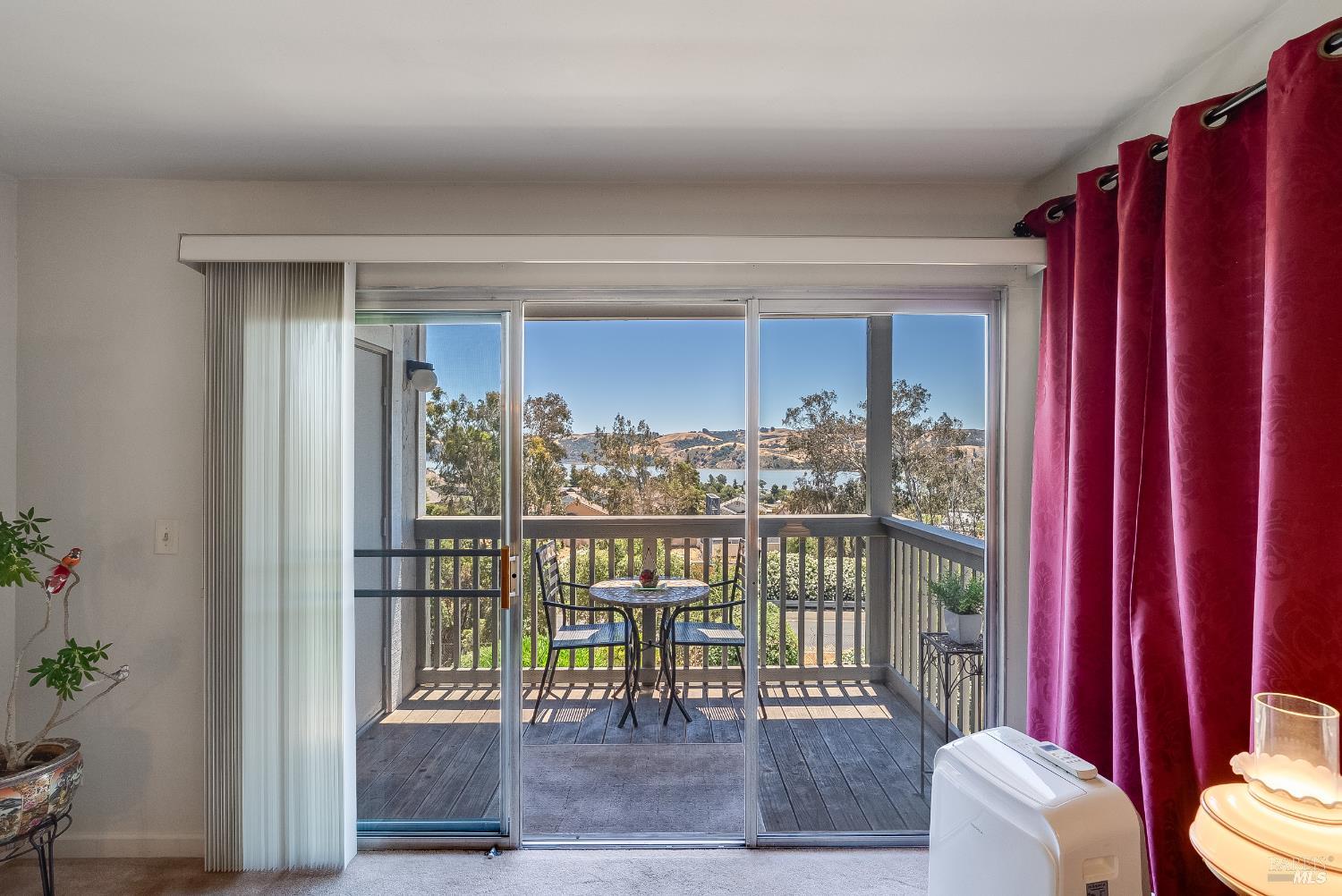 Detail Gallery Image 15 of 43 For 900 Southampton Rd #86,  Benicia,  CA 94510 - 1 Beds | 1 Baths