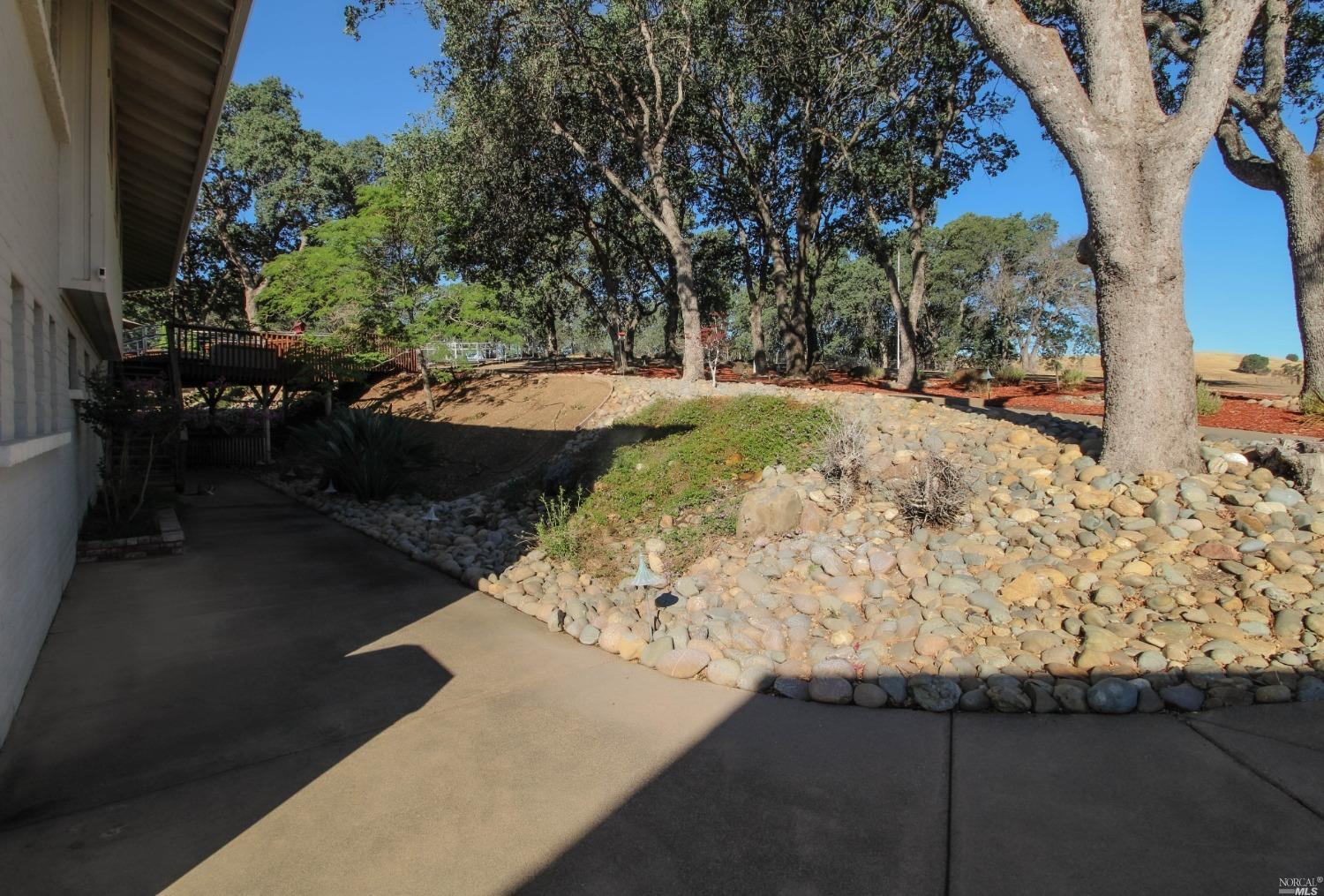 Detail Gallery Image 19 of 94 For 4150 Shelly Ln, Vacaville,  CA 95688 - 6 Beds | 4 Baths