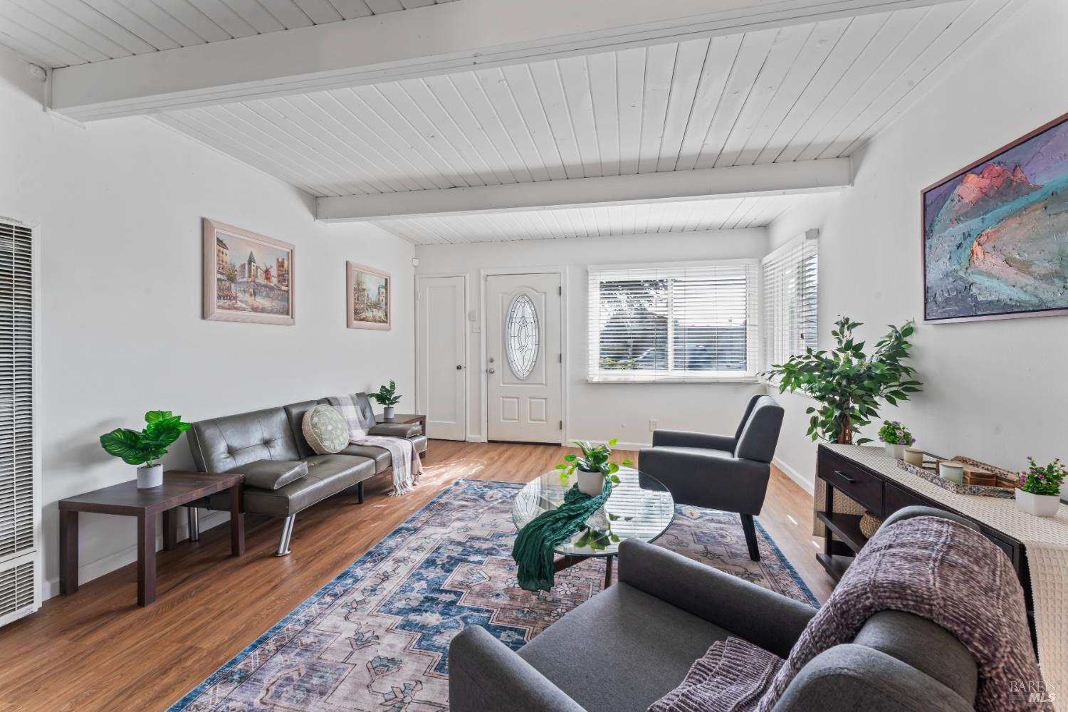 Detail Gallery Image 5 of 24 For 408 Christine Dr, San Pablo,  CA 94806 - 3 Beds | 1 Baths