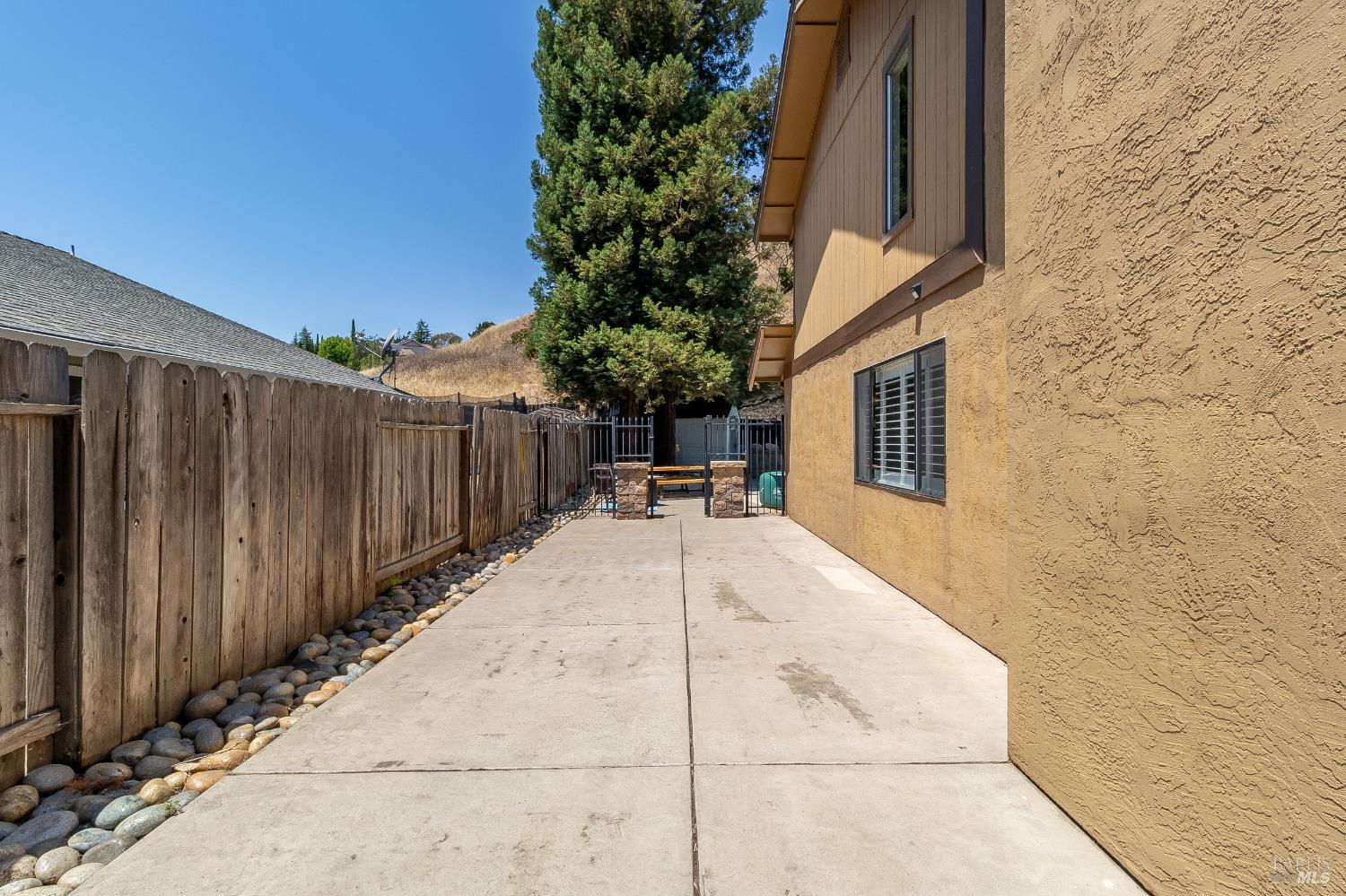 Detail Gallery Image 68 of 76 For 877 Rose Dr, Benicia,  CA 94510 - 4 Beds | 3 Baths