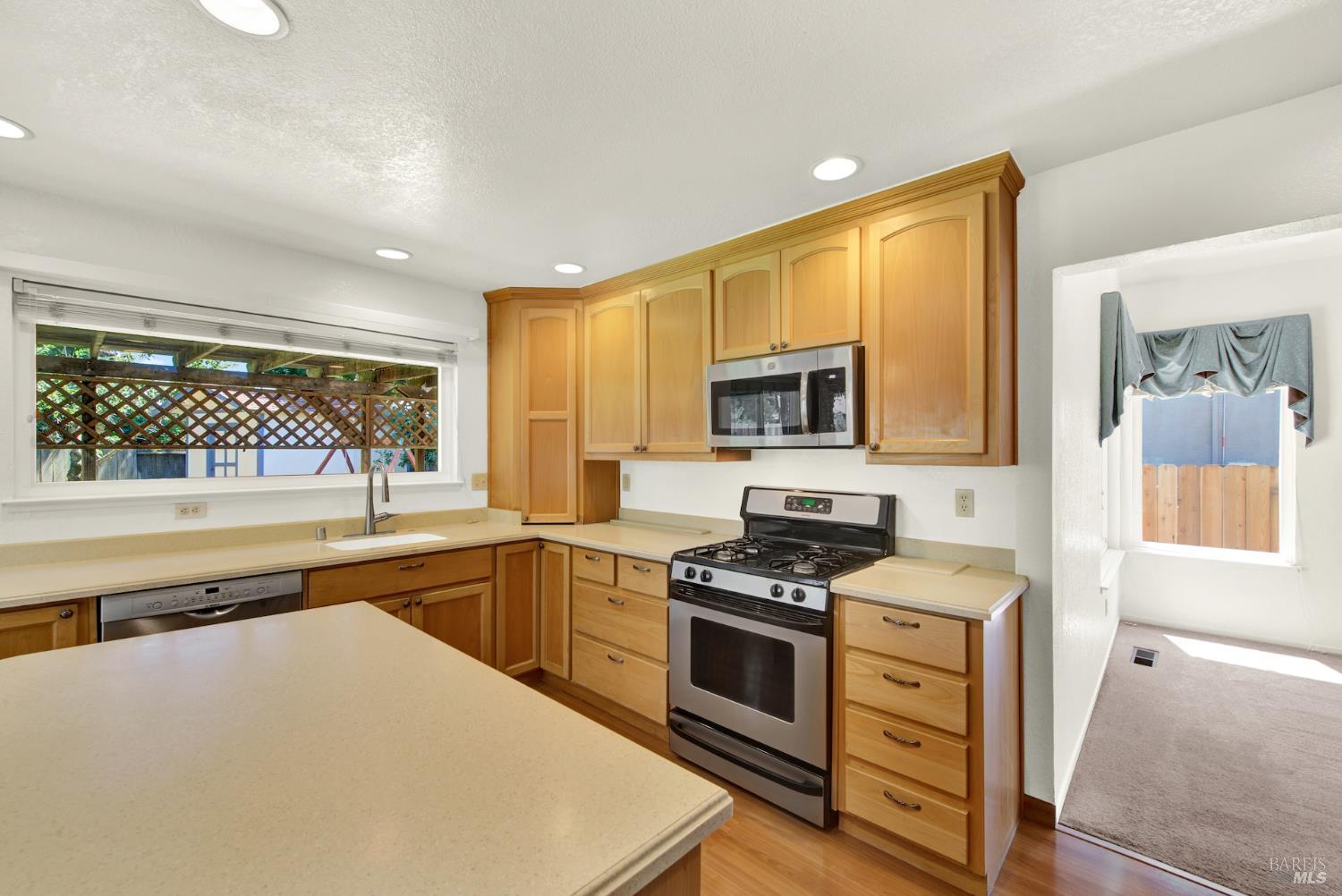 Detail Gallery Image 38 of 93 For 242 Rosita Ct, Vacaville,  CA 95687 - 4 Beds | 2/1 Baths