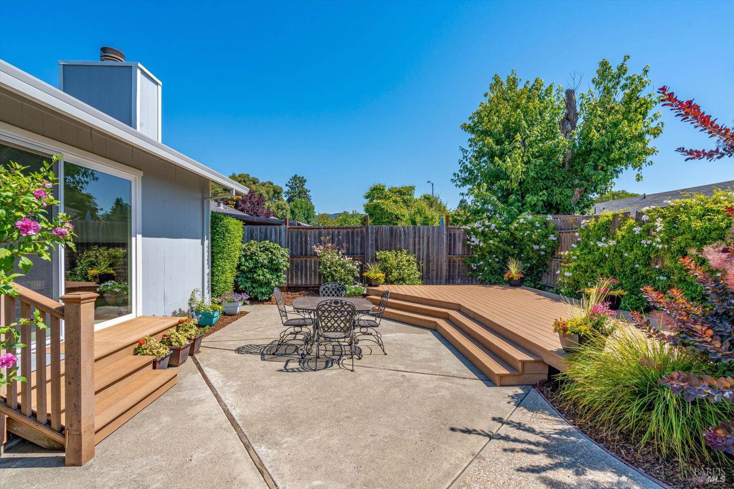 Detail Gallery Image 36 of 40 For 985 Elizabeth Ave, Rohnert Park,  CA 94928 - 3 Beds | 2 Baths