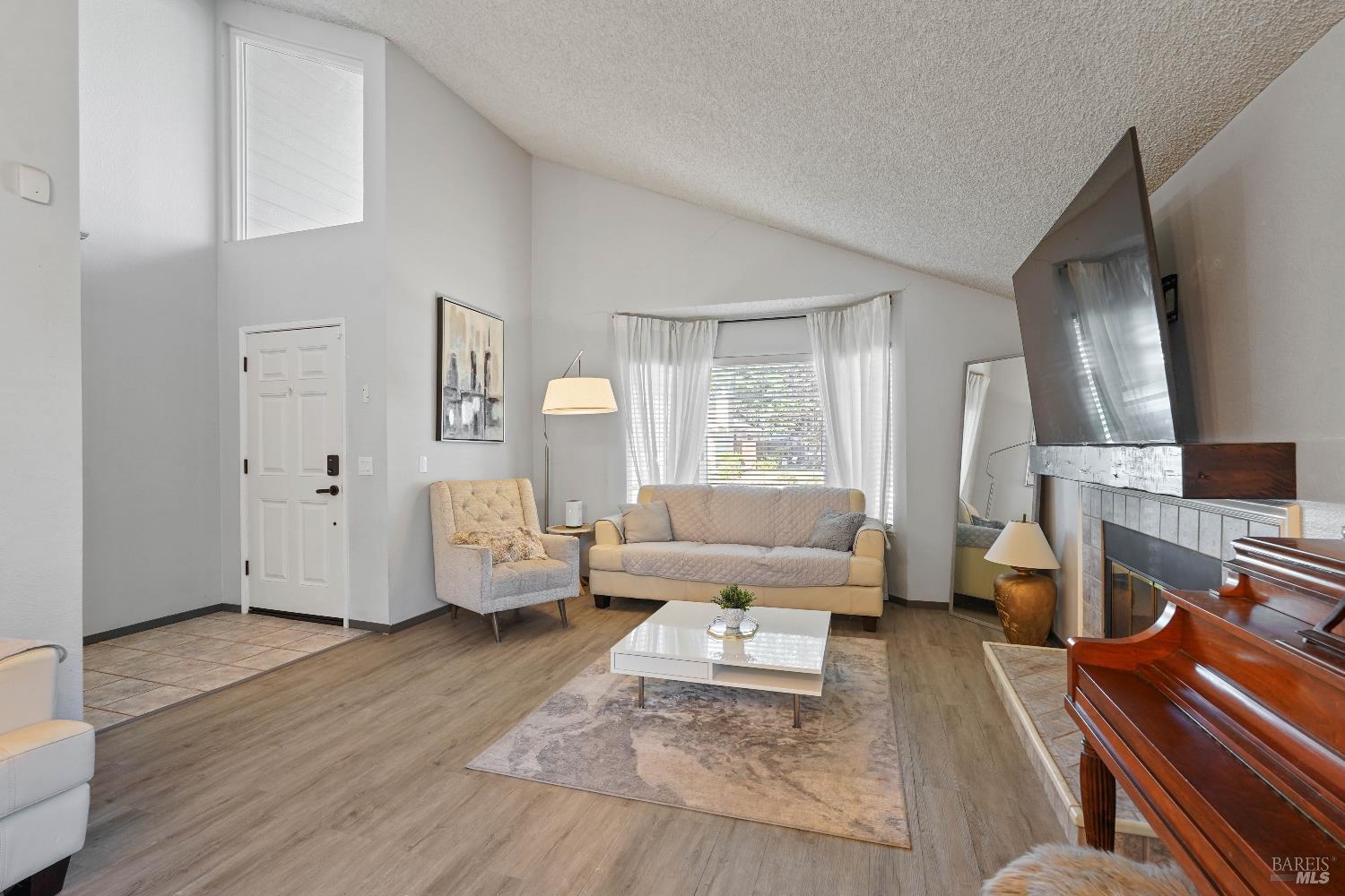 Detail Gallery Image 7 of 46 For 309 Saybrook Ave, Vacaville,  CA 95687 - 4 Beds | 2 Baths