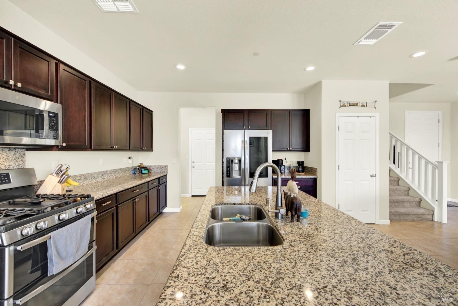 Detail Gallery Image 20 of 55 For 1511 Snowdrop Ct, Fairfield,  CA 94533 - 4 Beds | 2/1 Baths