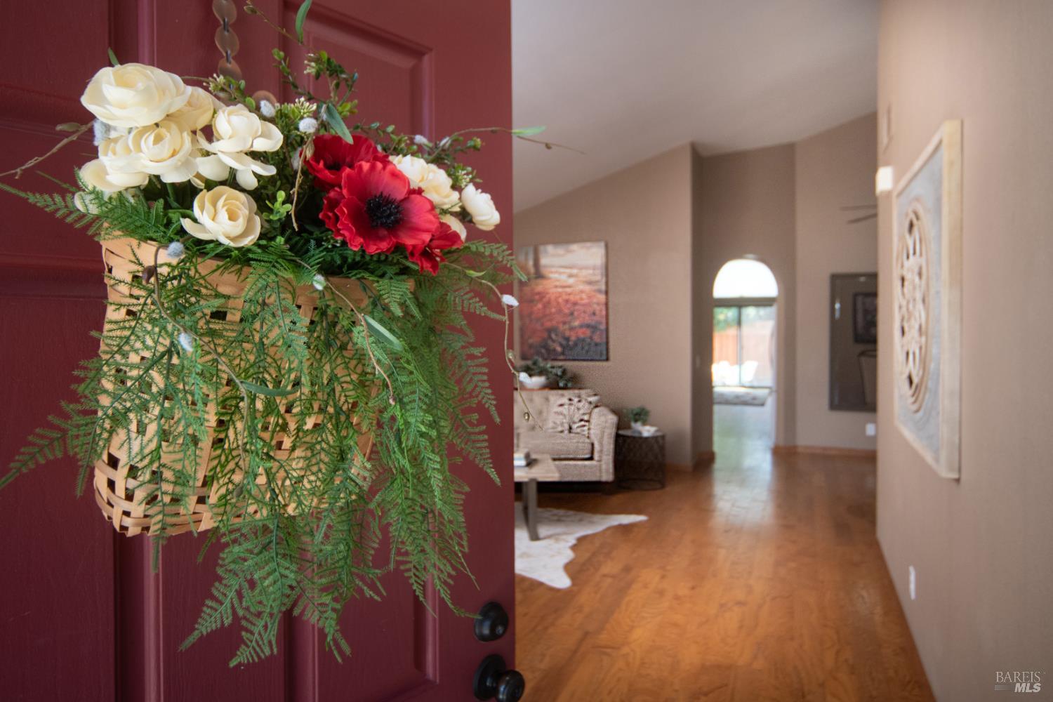 Detail Gallery Image 2 of 31 For 7463 Michael Way, Rohnert Park,  CA 94928 - 3 Beds | 2 Baths