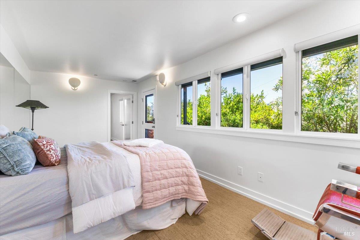 Detail Gallery Image 29 of 58 For 1831 Madrone Ave, Healdsburg,  CA 95448 - 3 Beds | 2/1 Baths