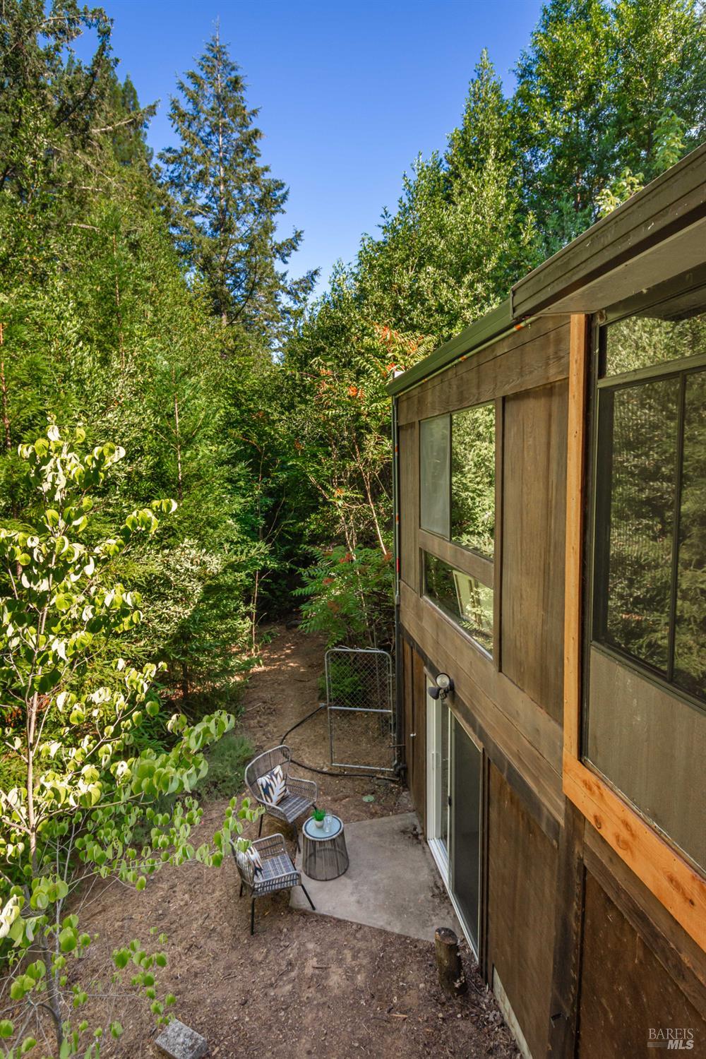 Detail Gallery Image 18 of 34 For 4516 Dry Creek Rd, Napa,  CA 94558 - 2 Beds | 2 Baths