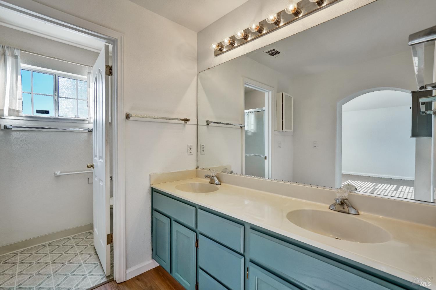 Detail Gallery Image 36 of 43 For 2139 Garnet Cir, Vallejo,  CA 94591 - 4 Beds | 2 Baths