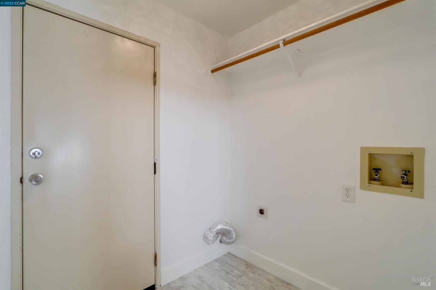 Detail Gallery Image 31 of 39 For 28 Shoal Dr, Vallejo,  CA 94591 - 3 Beds | 2/1 Baths