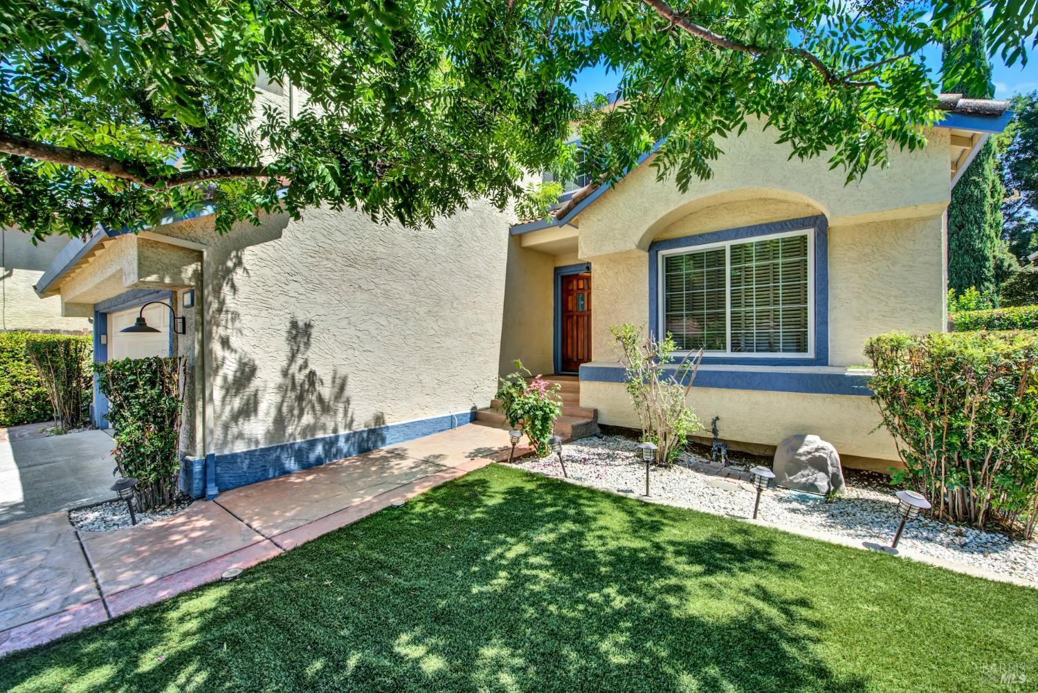 Detail Gallery Image 15 of 93 For 242 Rosita Ct, Vacaville,  CA 95687 - 4 Beds | 2/1 Baths