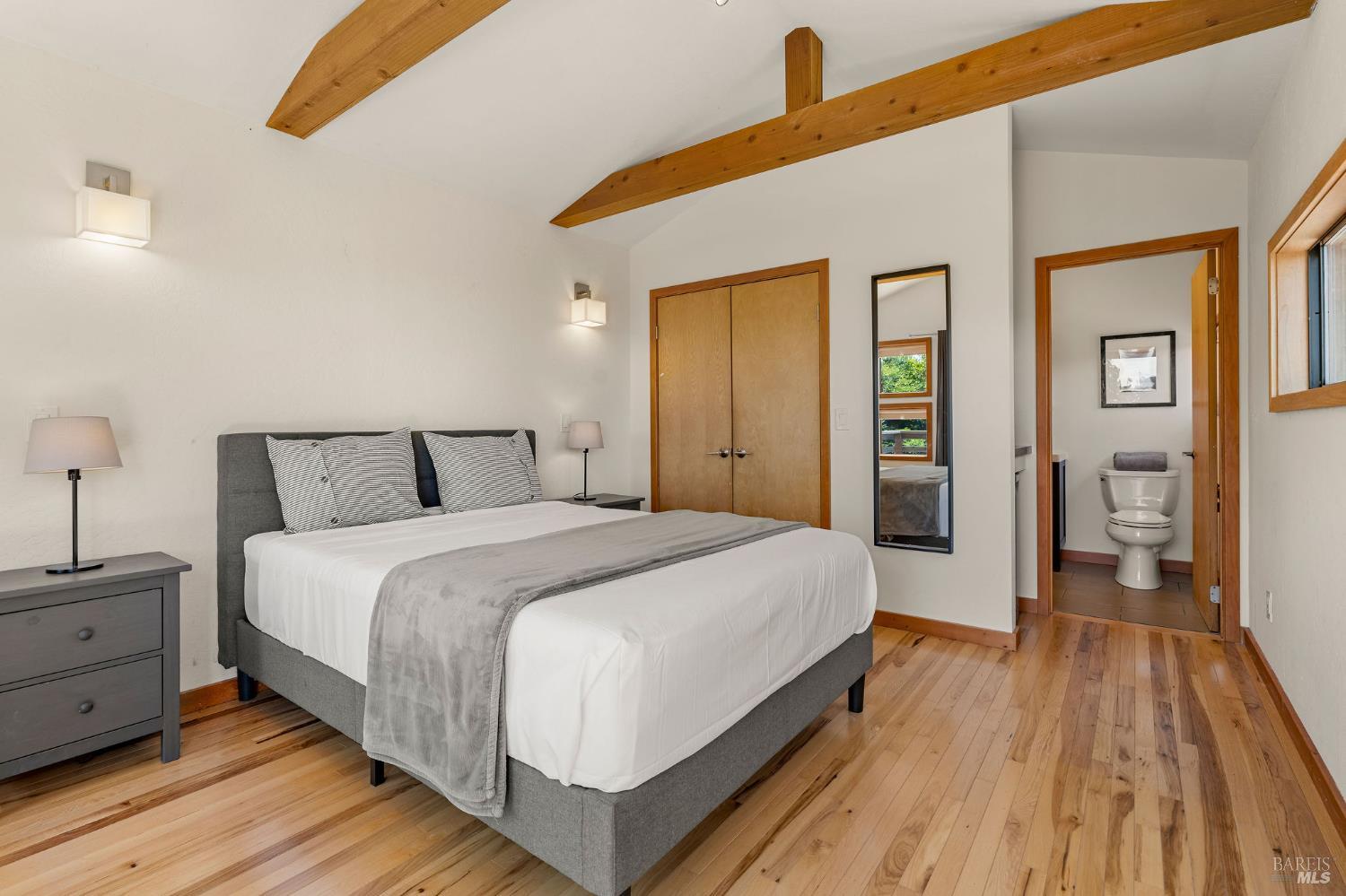 Detail Gallery Image 32 of 39 For 37940 Pacific View Dr, Gualala,  CA 95445 - 4 Beds | 4 Baths