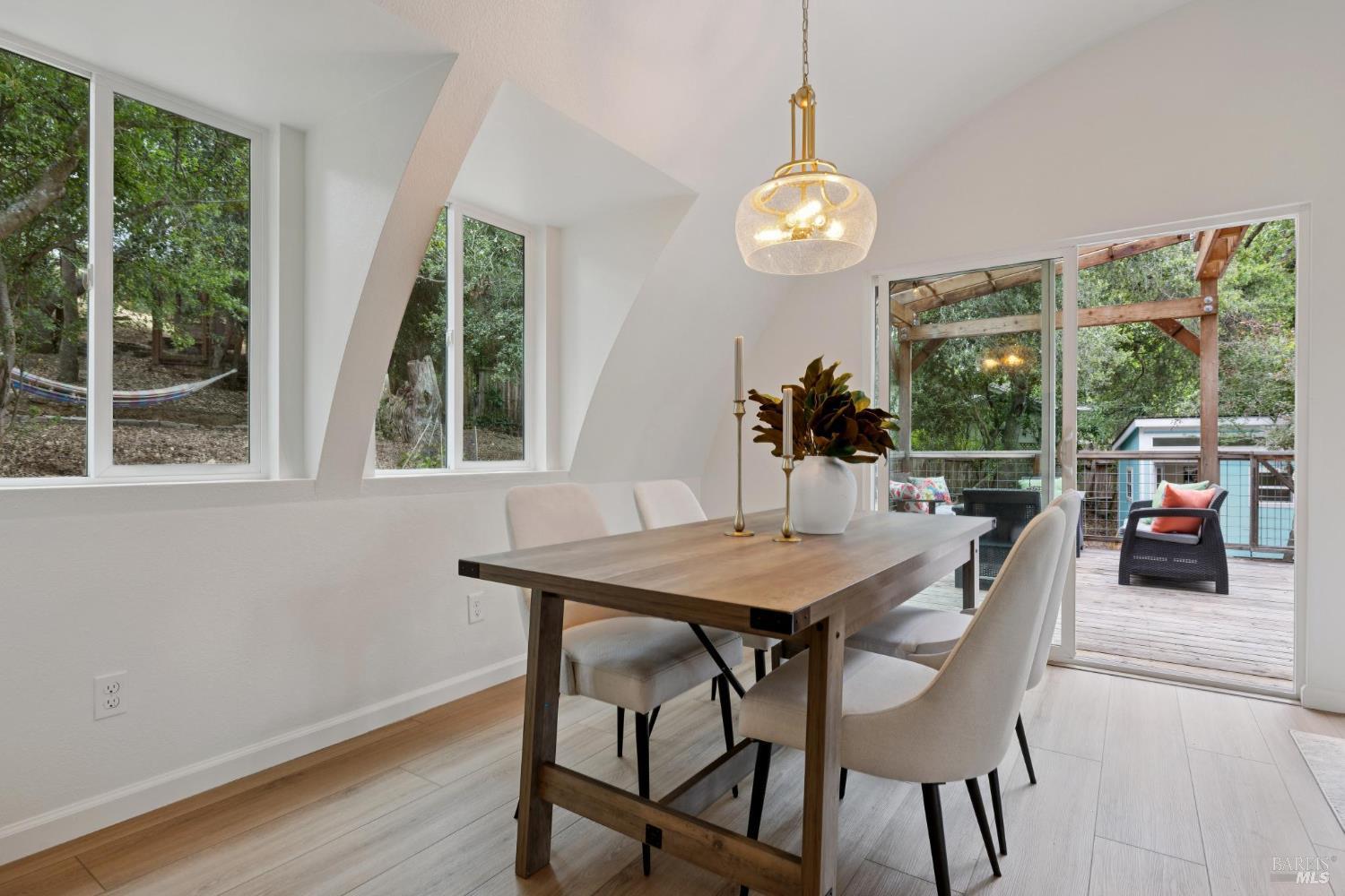 Detail Gallery Image 14 of 50 For 1863 Mountain View Ave, Petaluma,  CA 94952 - 2 Beds | 1 Baths