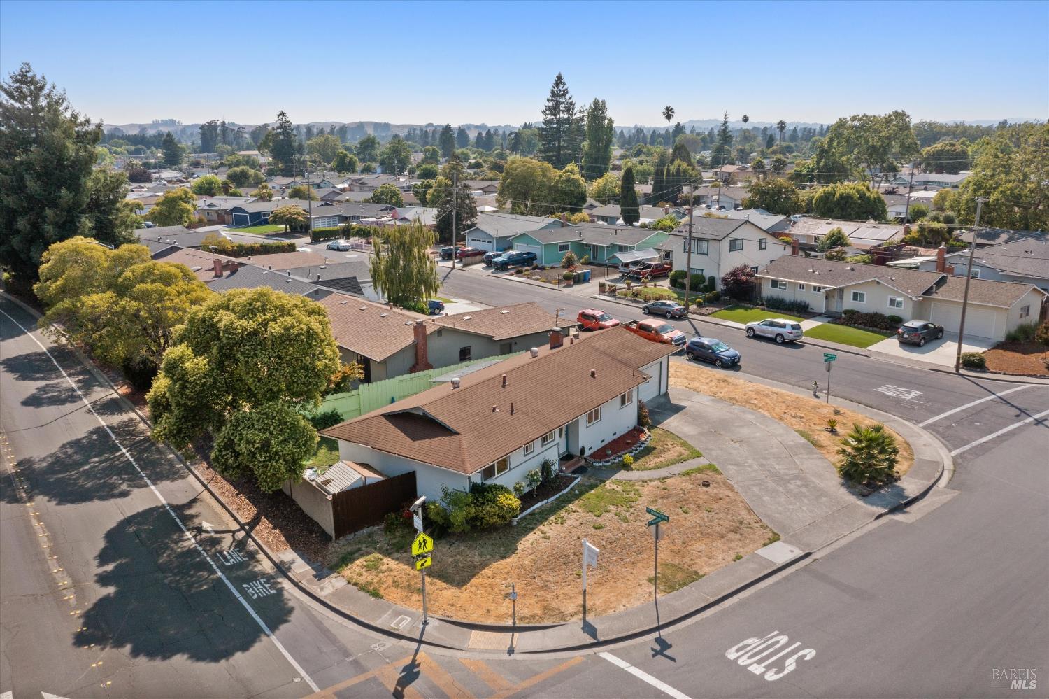 Detail Gallery Image 24 of 28 For 7083 Almond St, Rohnert Park,  CA 94928 - 3 Beds | 2 Baths