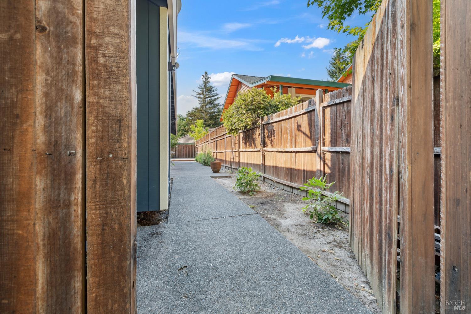 Detail Gallery Image 33 of 43 For 900 Caton Ct, Sonoma,  CA 95476 - 3 Beds | 2 Baths