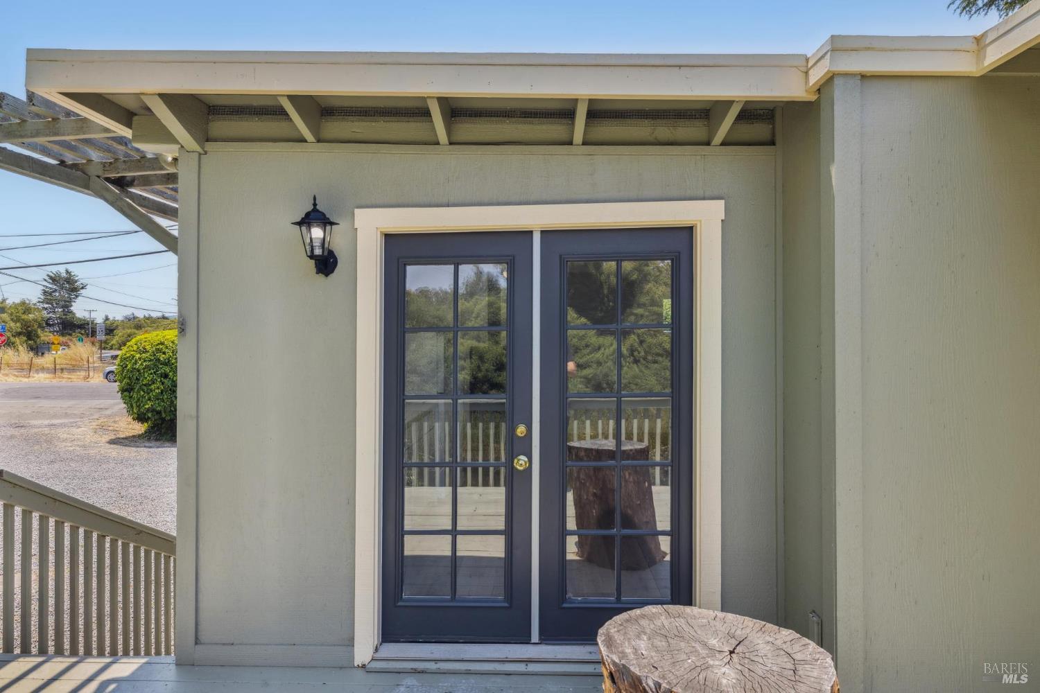 Detail Gallery Image 4 of 50 For 11150 Sir Francis Drake Blvd, Point Reyes Station,  CA 94956 - 3 Beds | 4/1 Baths