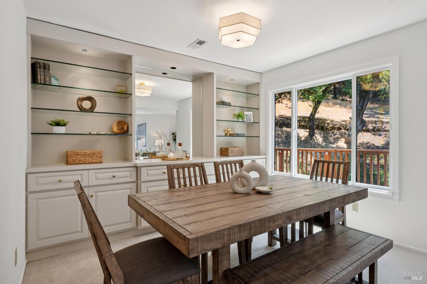 Detail Gallery Image 11 of 53 For 18 Eagle Gap Rd, Novato,  CA 94949 - 4 Beds | 2/1 Baths