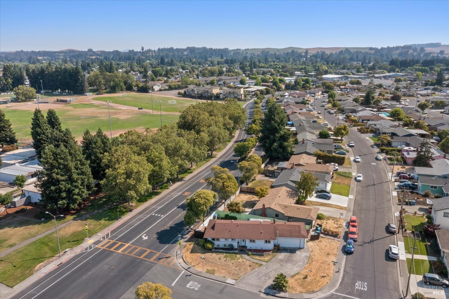 Detail Gallery Image 21 of 28 For 7083 Almond St, Rohnert Park,  CA 94928 - 3 Beds | 2 Baths