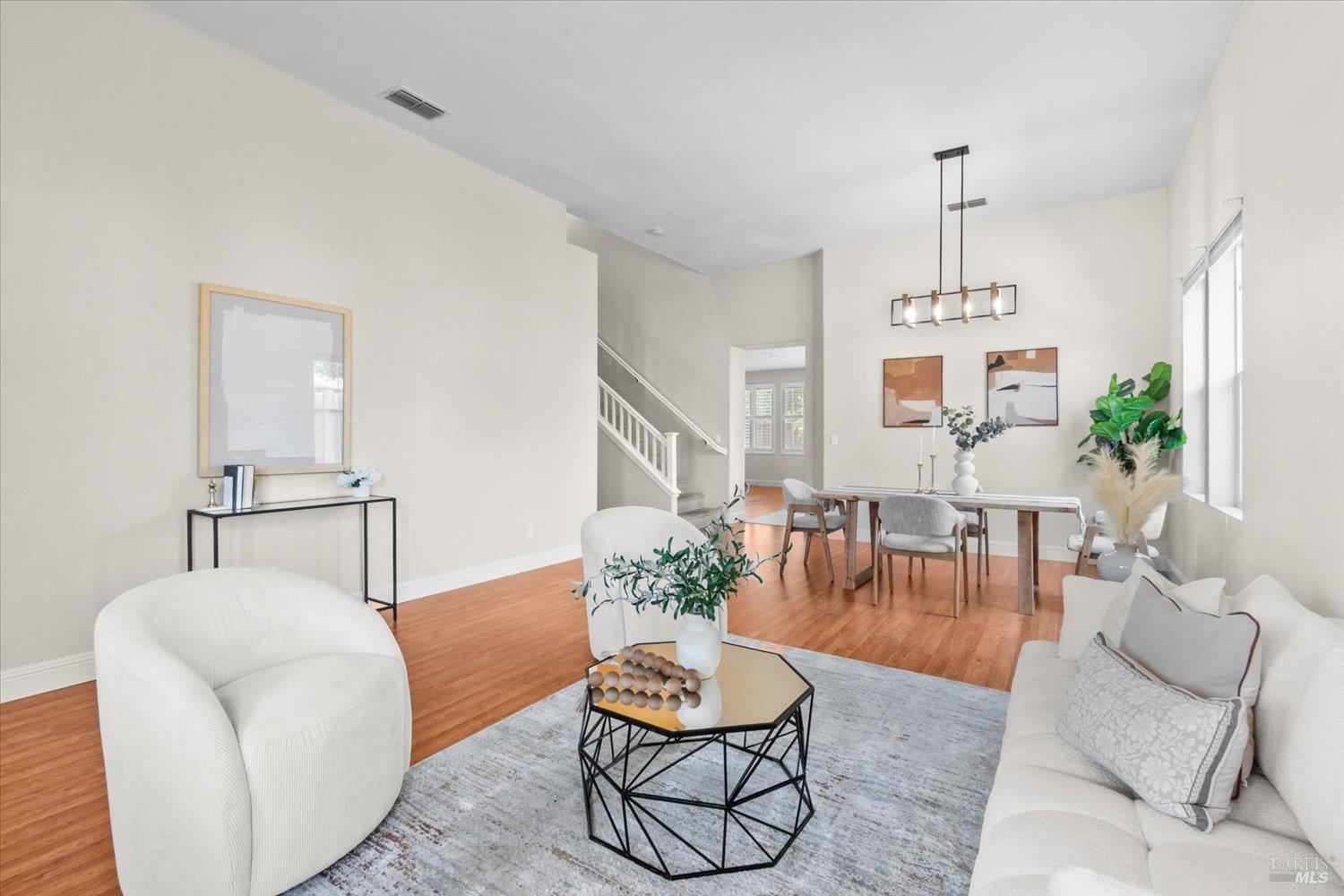 Detail Gallery Image 8 of 63 For 4239 Brudenell Dr, Fairfield,  CA 94533 - 5 Beds | 3 Baths