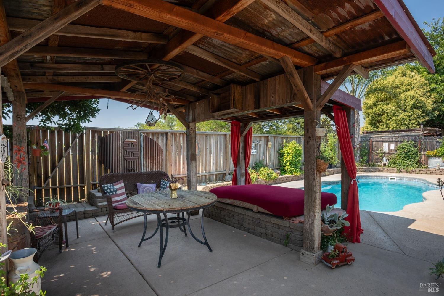 Detail Gallery Image 26 of 67 For 1025 Woodvale Dr, Dixon,  CA 95620 - 4 Beds | 2 Baths