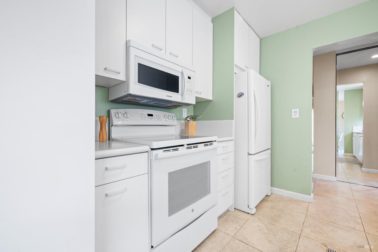 Detail Gallery Image 18 of 42 For 706 Adobe Dr, Santa Rosa,  CA 95404 - 3 Beds | 2 Baths