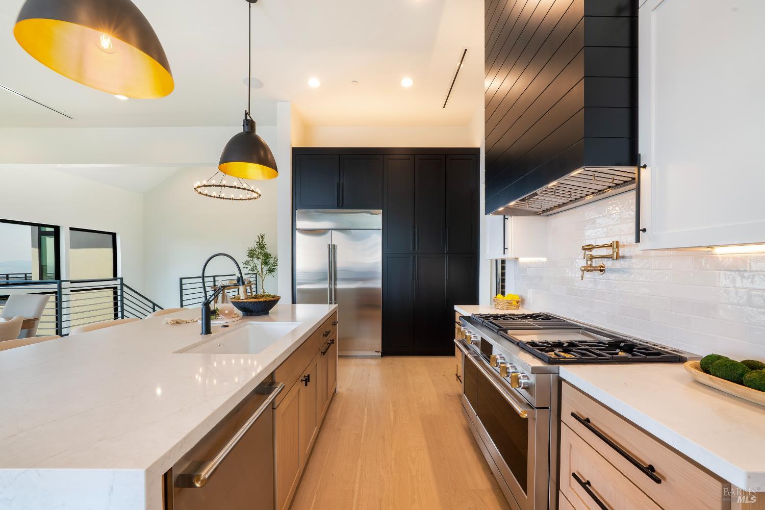 Detail Gallery Image 31 of 99 For 5925 Crystal Dr, Santa Rosa,  CA 95404 - 4 Beds | 4/1 Baths