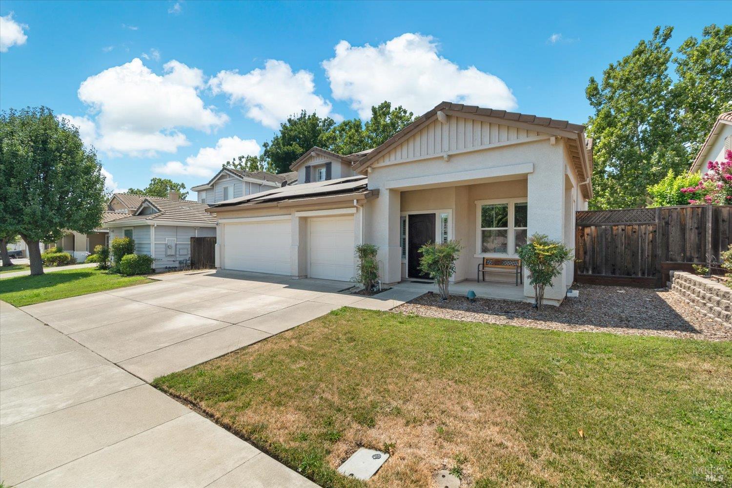 Detail Gallery Image 5 of 63 For 4239 Brudenell Dr, Fairfield,  CA 94533 - 5 Beds | 3 Baths