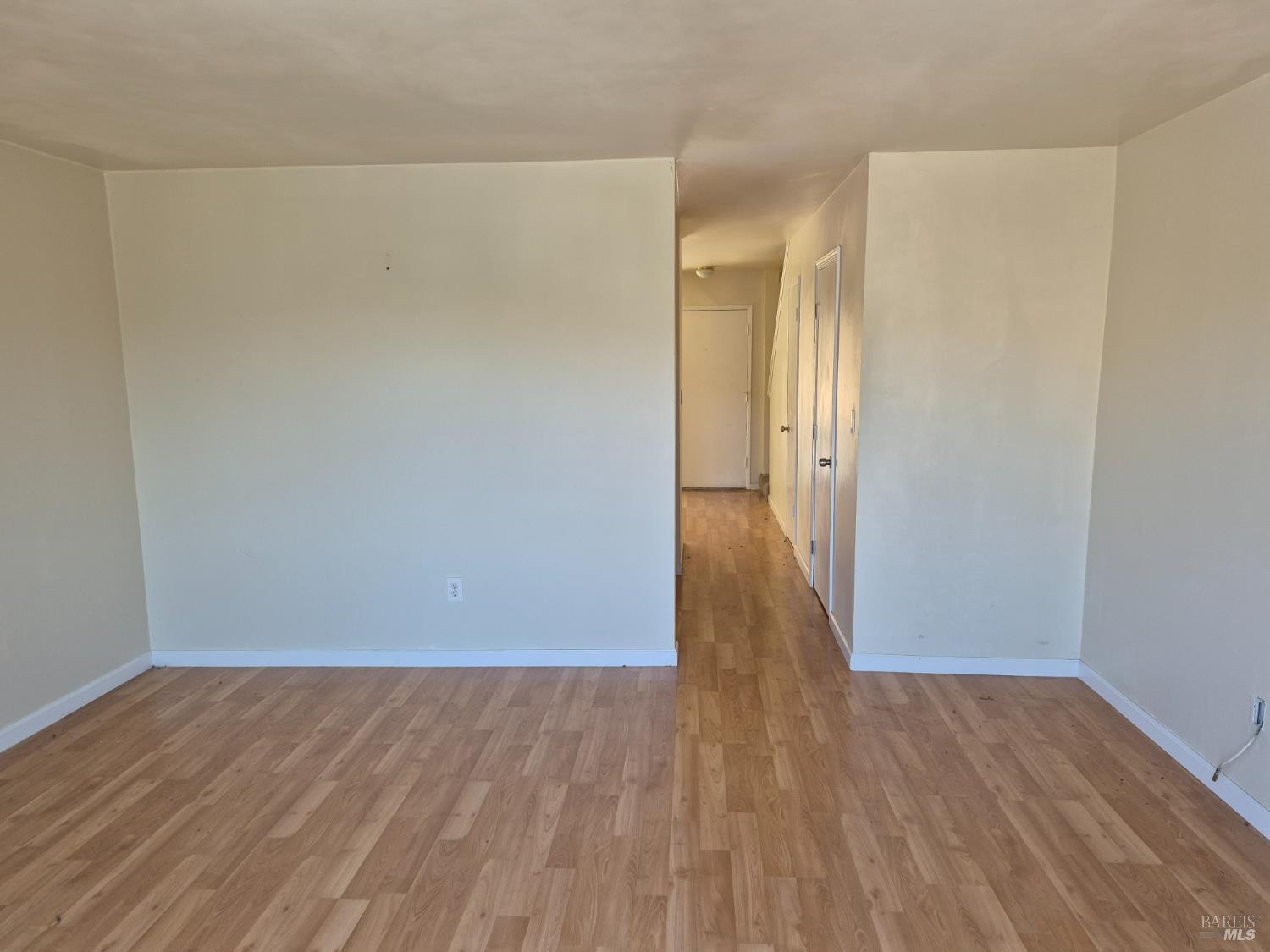 Detail Gallery Image 5 of 6 For 100 Marin Center Dr #70,  San Rafael,  CA 94903 - 2 Beds | 1/1 Baths
