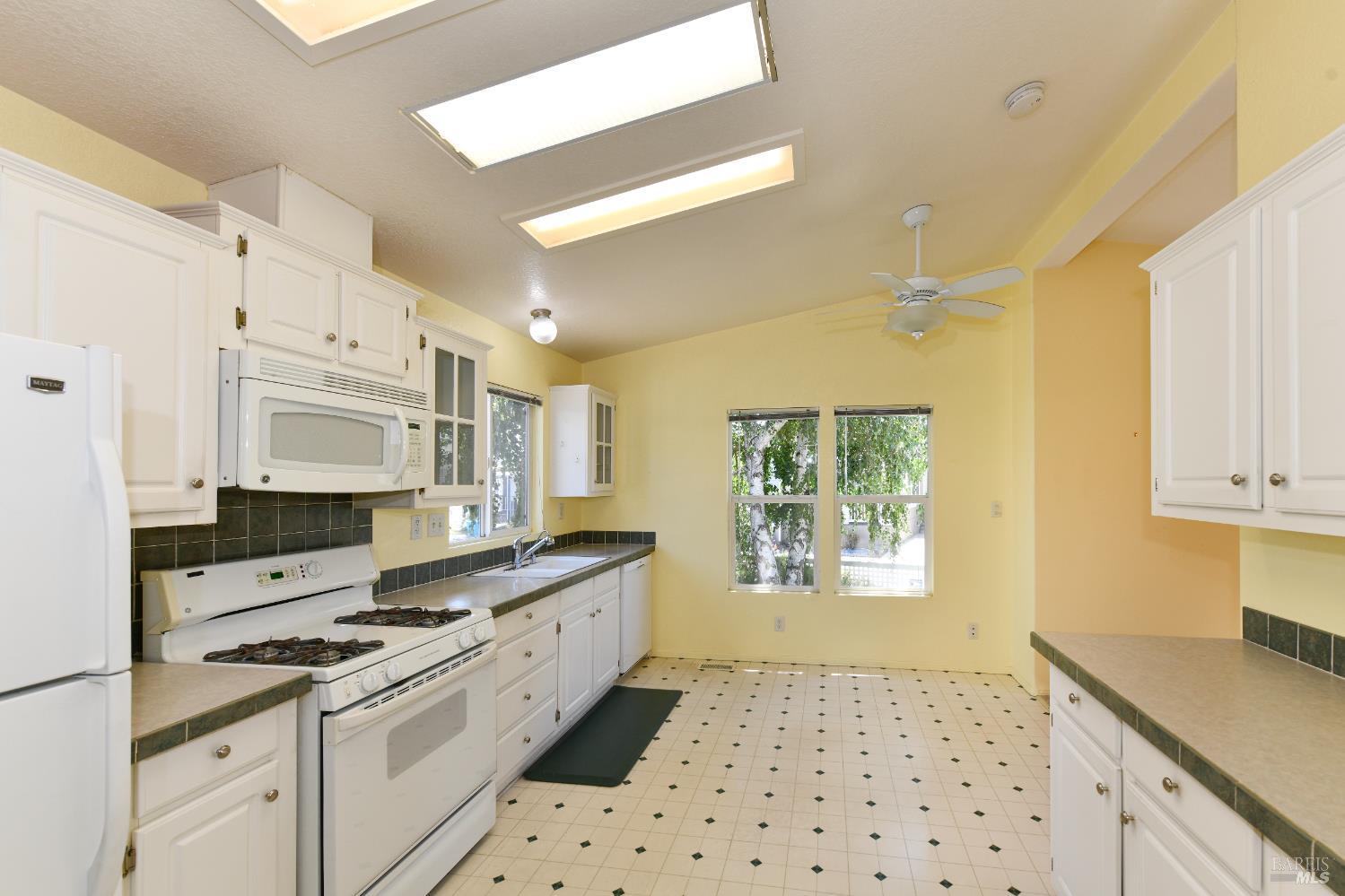 Detail Gallery Image 24 of 62 For 84 N Napa Dr, Petaluma,  CA 94954 - 3 Beds | 2 Baths