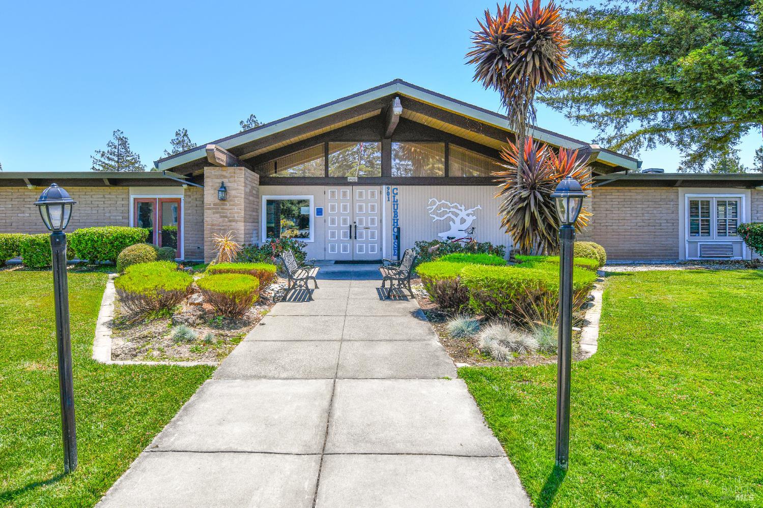 Detail Gallery Image 56 of 62 For 84 N Napa Dr, Petaluma,  CA 94954 - 3 Beds | 2 Baths