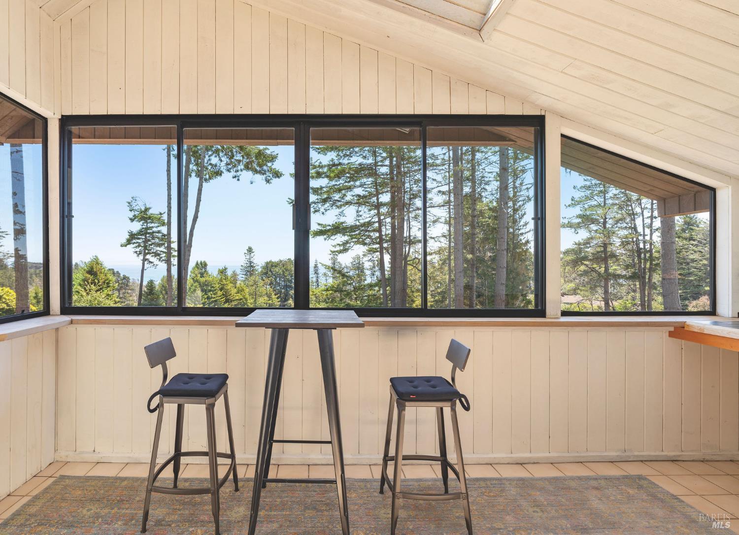 Detail Gallery Image 27 of 39 For 37940 Pacific View Dr, Gualala,  CA 95445 - 4 Beds | 4 Baths