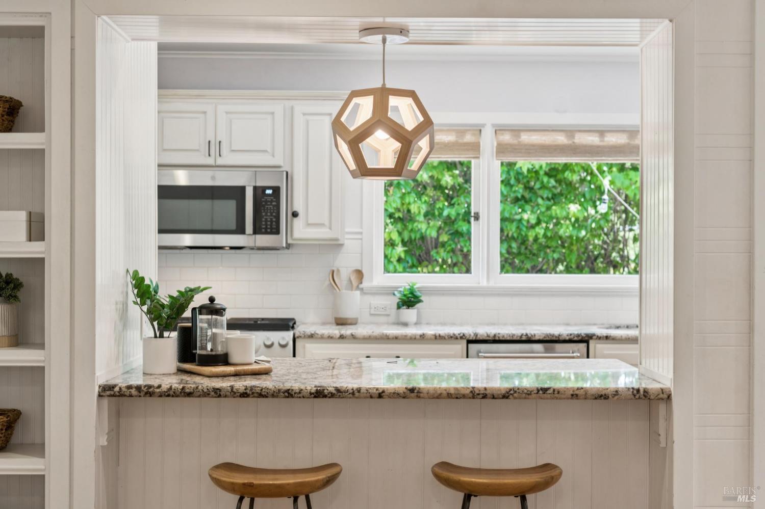 Detail Gallery Image 24 of 66 For 2 Fairview Ct, San Anselmo,  CA 94960 - 3 Beds | 2 Baths