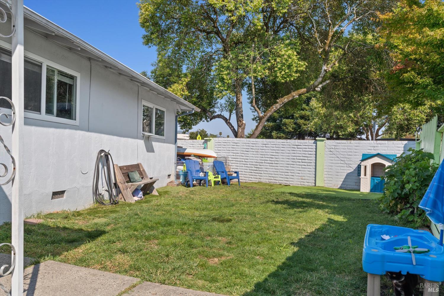 Detail Gallery Image 14 of 28 For 7083 Almond St, Rohnert Park,  CA 94928 - 3 Beds | 2 Baths