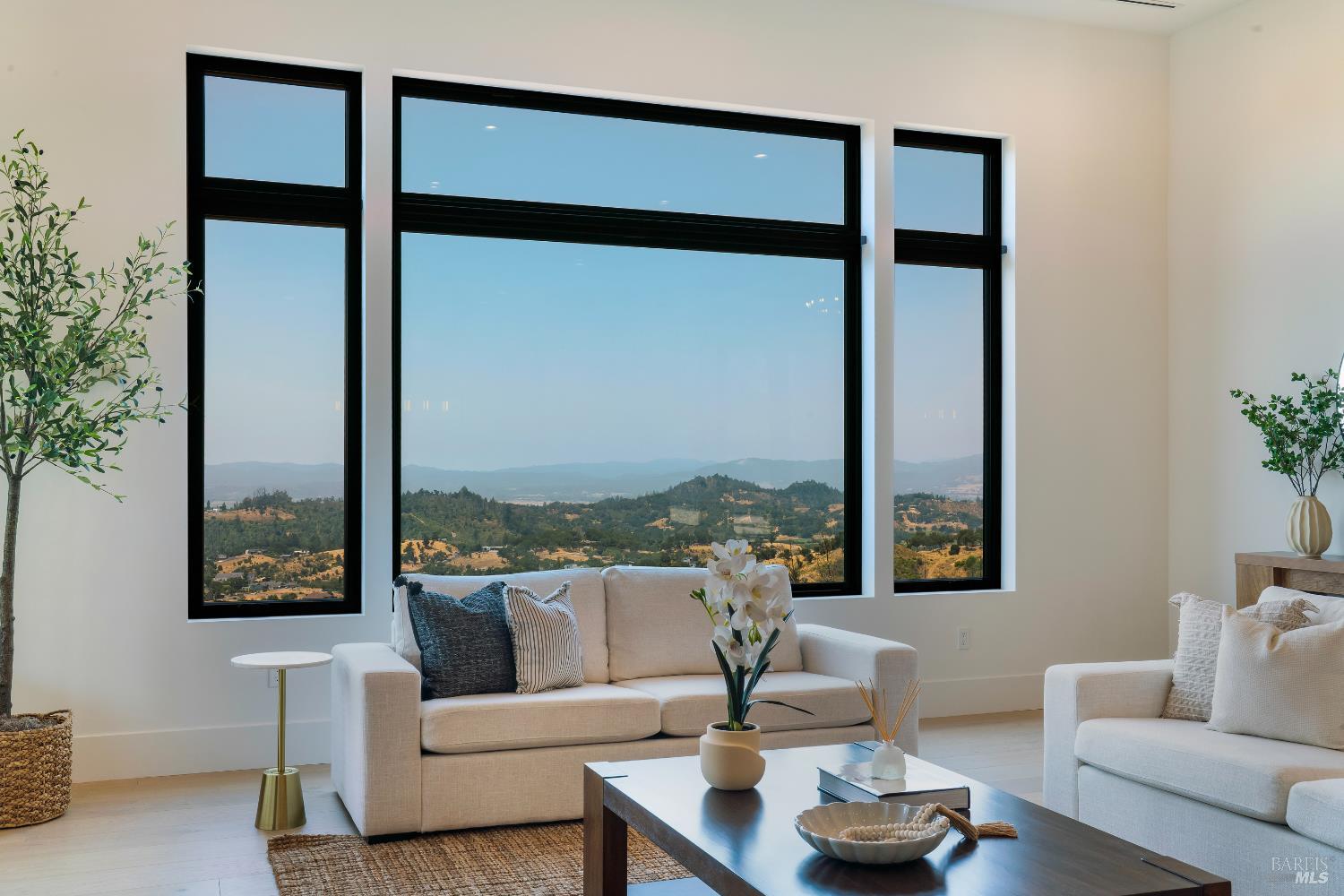 Detail Gallery Image 22 of 99 For 5925 Crystal Dr, Santa Rosa,  CA 95404 - 4 Beds | 4/1 Baths