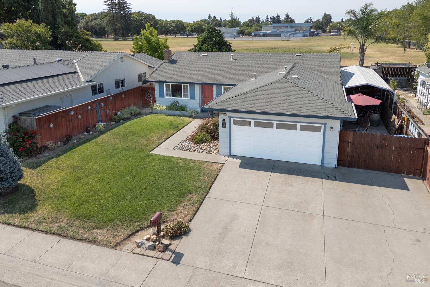 Detail Gallery Image 2 of 67 For 1025 Woodvale Dr, Dixon,  CA 95620 - 4 Beds | 2 Baths
