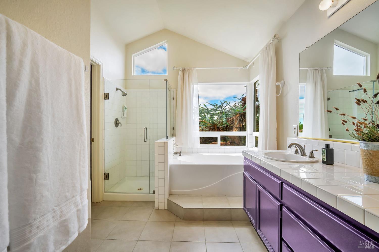 Detail Gallery Image 24 of 46 For 9793 Montego Ct, Windsor,  CA 95492 - 4 Beds | 2/1 Baths