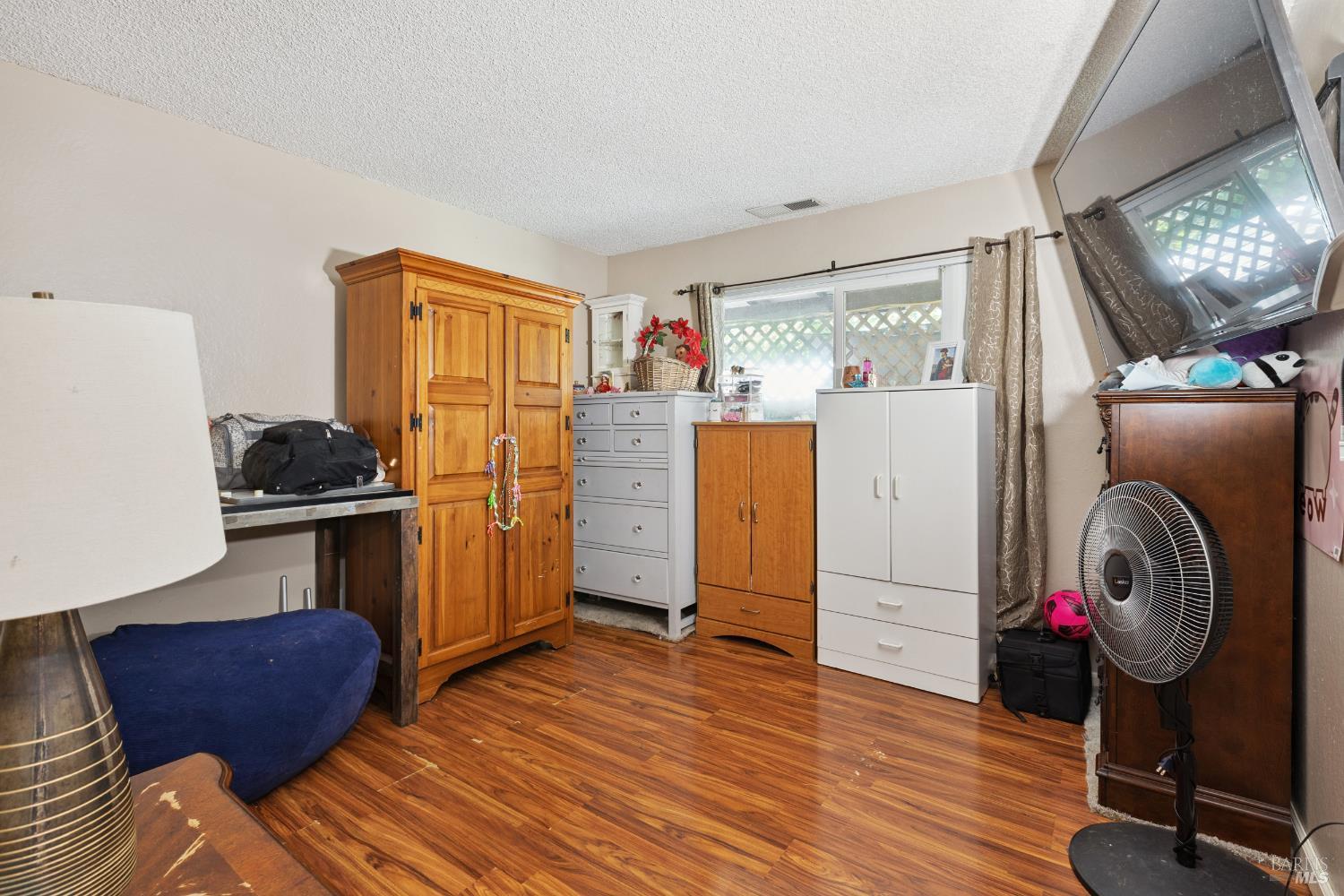 Detail Gallery Image 16 of 41 For 147 Buena Vida Ct, Sonoma,  CA 95476 - – Beds | – Baths