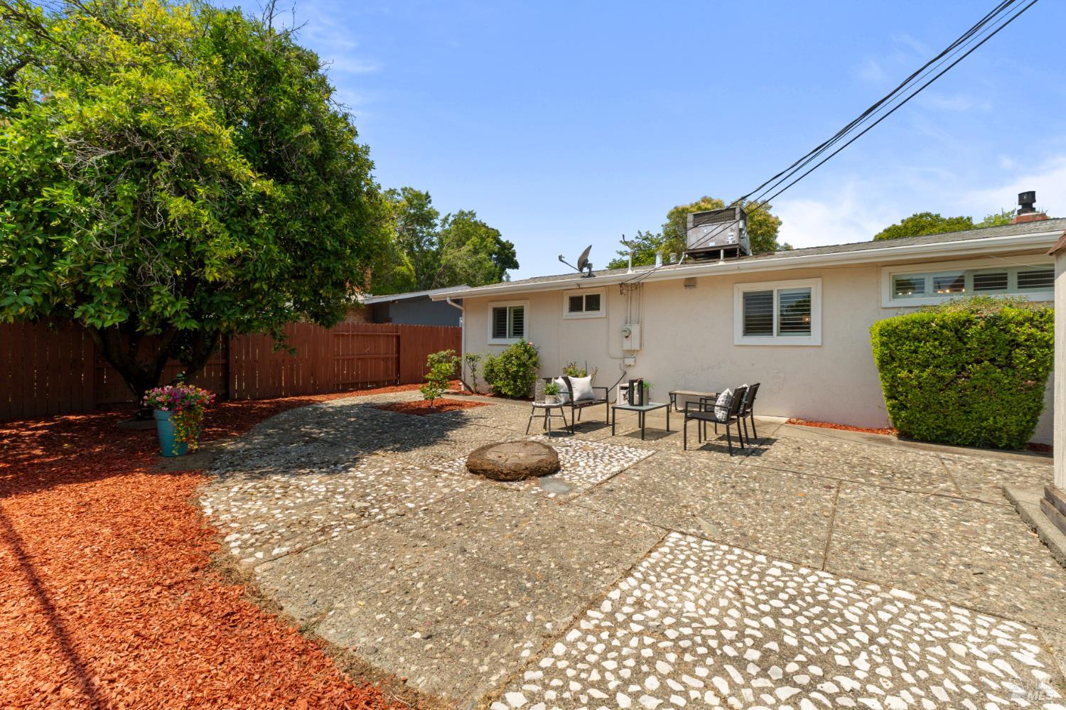 Detail Gallery Image 24 of 24 For 115 Myrtle St, Vacaville,  CA 95688 - 3 Beds | 1 Baths