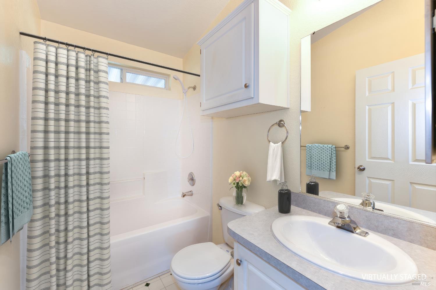 Detail Gallery Image 37 of 62 For 84 N Napa Dr, Petaluma,  CA 94954 - 3 Beds | 2 Baths