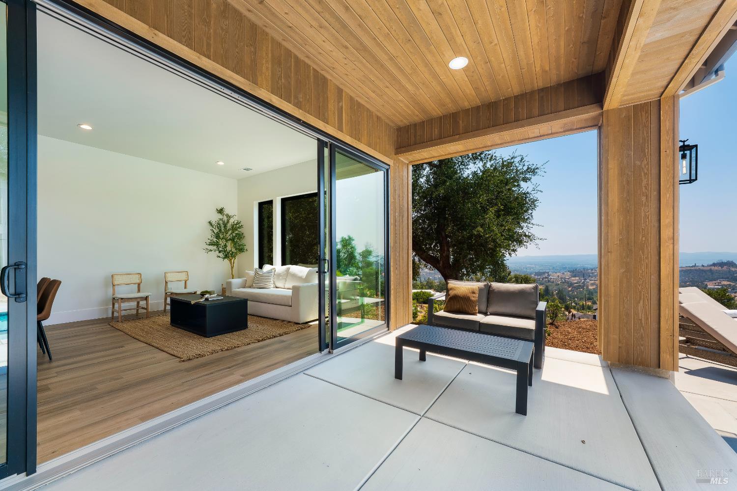 Detail Gallery Image 62 of 99 For 5925 Crystal Dr, Santa Rosa,  CA 95404 - 4 Beds | 4/1 Baths