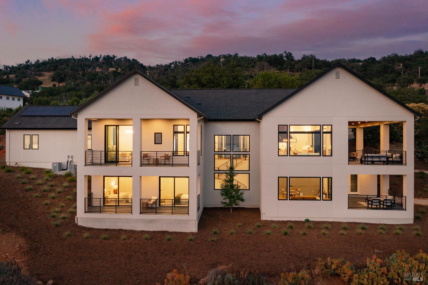 Detail Gallery Image 87 of 99 For 5925 Crystal Dr, Santa Rosa,  CA 95404 - 4 Beds | 4/1 Baths