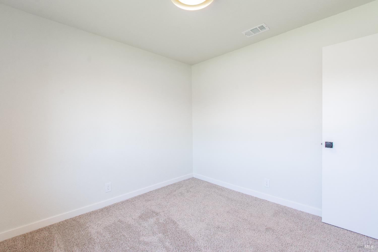 Detail Gallery Image 16 of 34 For 224 Columbus Dr, Fairfield,  CA 94533 - 3 Beds | 2 Baths