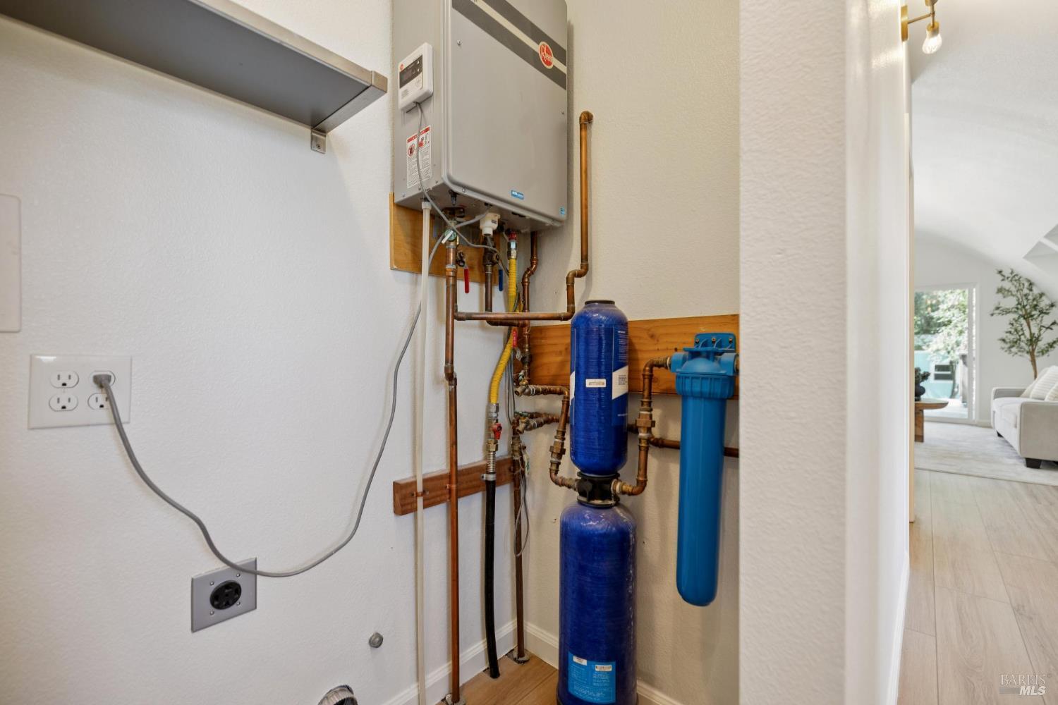 Detail Gallery Image 24 of 50 For 1863 Mountain View Ave, Petaluma,  CA 94952 - 2 Beds | 1 Baths
