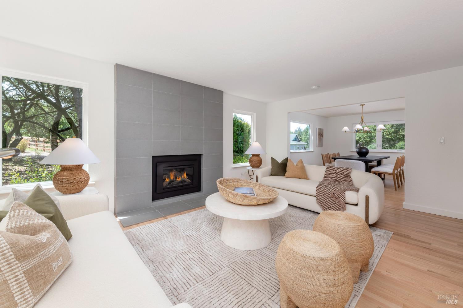 Detail Gallery Image 12 of 96 For 635 Palm Ave, Penngrove,  CA 94951 - 4 Beds | 2/1 Baths